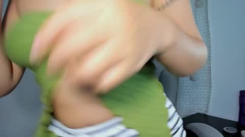 Snapshot of julia_strauns chatting on March 2025 05:11:01 AM julia_strauns online show from March 2025 05:11:01 AM