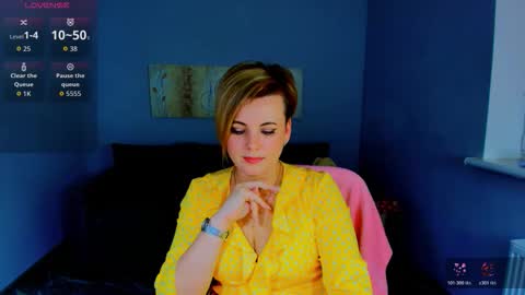 Snapshot of julia_wilsons chatting on February 2026 12:53:02 PM Julia online show from February 2026 12:53:02 PM