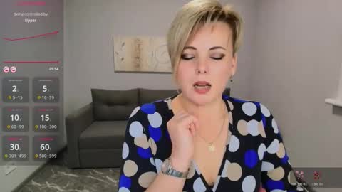 Snapshot of julia_wilsons chatting on February 2026 01:11:01 PM Julia online show from February 2026 01:11:01 PM