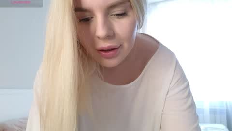 Molly online show from January 2025 06:22:02 AM