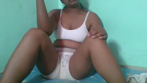 juliah02 online show from February 2025 05:58:01 AM