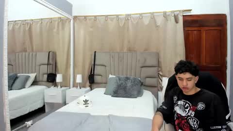 Snapshot of julian_billy chatting on January 2025 05:43:02 PM julian billy online show from January 2025 05:43:02 PM