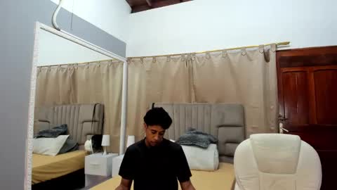 Snapshot of julian_billy chatting on January 2025 05:37:01 PM julian billy online show from January 2025 05:37:01 PM