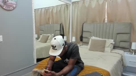 Snapshot of julian_billy chatting on March 2025 05:50:02 PM julian billy online show from March 2025 05:50:02 PM