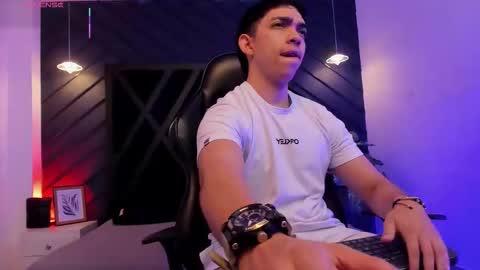 JULIAN  online show from January 2026 11:15:02 AM