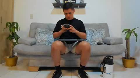 julian_wallace online show from January 2025 02:25:01 PM