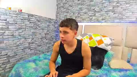 julian online show from October 2025 03:23:02 PM