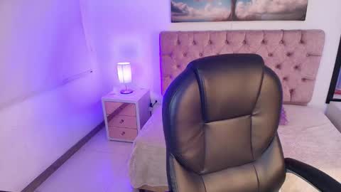  JULIANA CASTRO online show from February 2026 11:37:02 AM