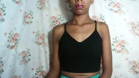 Snapshot of julianahsexy27 chatting on January 2026 05:51:02 PM Nathie online show from January 2026 05:51:02 PM