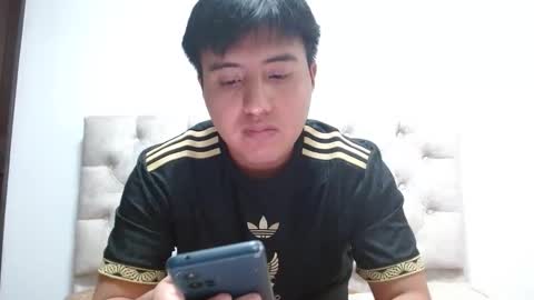 Julian online show from February 2026 10:22:01 PM