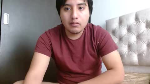Snapshot of julianalvarez95 chatting on May 2026 09:00:02 PM Julian online show from May 2026 09:00:02 PM