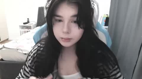 Snapshot of julianesanzo chatting on June 2026 10:06:02 AM MIa online show from June 2026 10:06:02 AM