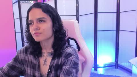 julianne_7 online show from February 2026 07:32:02 PM