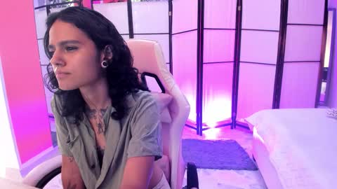 julianne_7 online show from March 2026 08:26:01 PM