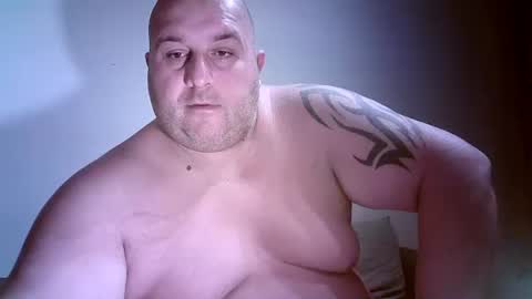 Juliano online show from October 2025 01:28:02 AM