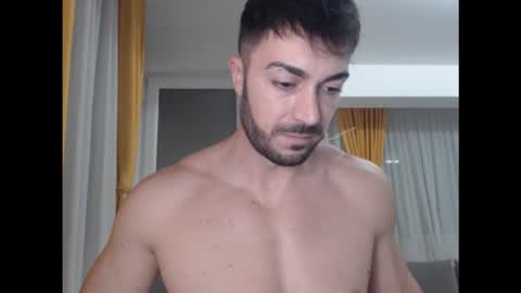 Snapshot of julianroyce chatting on November 2025 05:24:01 PM JulianRoyce online show from November 2025 05:24:01 PM