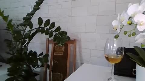 Julia online show from March 2026 03:50:01 PM