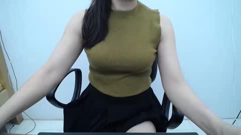 julie9x online show from April 2026 08:58:01 PM