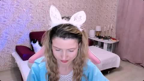 Snapshot of julie_flores chatting on December 2024 03:53:01 PM Julie online show from December 2024 03:53:01 PM