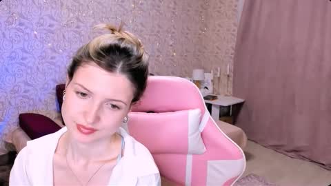 Snapshot of julie_flores chatting on February 2025 03:29:01 PM Julie online show from February 2025 03:29:01 PM