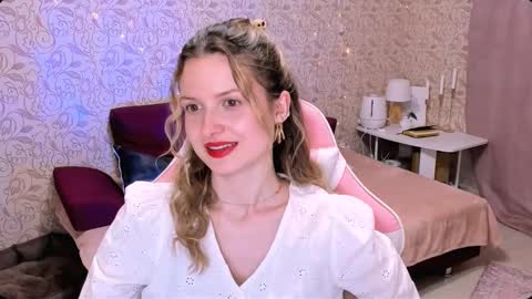 Julie online show from March 2025 06:47:02 PM