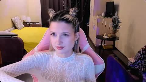 Snapshot of julie_flores chatting on December 2025 02:57:02 PM Julie online show from December 2025 02:57:02 PM