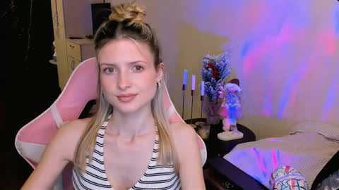 Snapshot of julie_flores chatting on January 2026 03:48:02 PM Julie online show from January 2026 03:48:02 PM