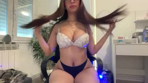Snapshot of julieannd40 chatting on May 2026 07:05:01 AM Julie online show from May 2026 07:05:01 AM