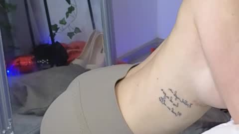 Julia online show from February 2025 05:37:02 PM