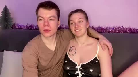 Julie and Thomas online show from December 2025 08:00:01 AM