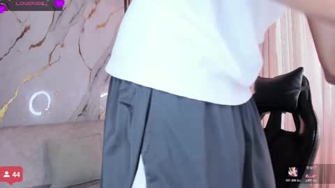 Julien online show from October 2025 12:29:01 PM