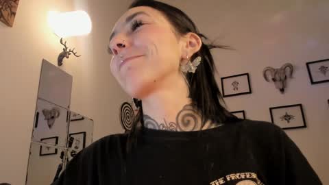 Snapshot of juliet_sourire chatting on January 2025 03:55:02 AM juliet_sourire online show from January 2025 03:55:02 AM