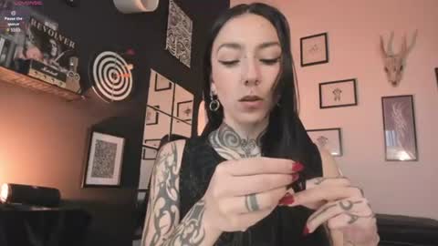 juliet_sourire online show from August 2026 01:46:02 PM