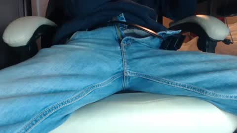 Juliet Whiskey Foxtrot online show from January 2025 05:54:02 PM