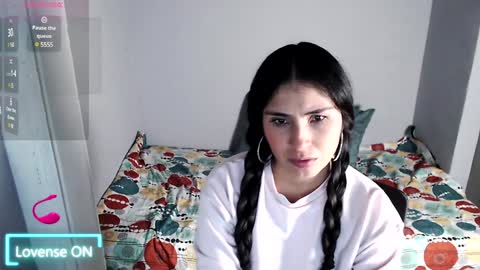 Snapshot of julieta4 chatting on December 2024 01:26:02 AM Julieta4 online show from December 2024 01:26:02 AM