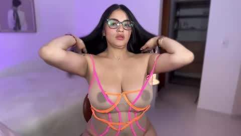 Julieta92  online show from October 2025 12:16:01 PM