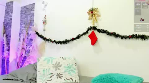 Snapshot of julieta_333 chatting on January 2025 03:51:01 PM julieta_333 online show from January 2025 03:51:01 PM