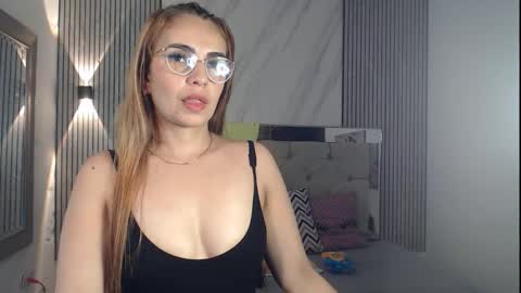 julieta__fox_ online show from September 2025 02:44:02 AM