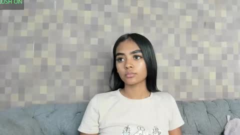 Snapshot of julieta_aguilar chatting on September 2025 07:39:01 PM Juli online show from September 2025 07:39:01 PM