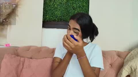 Snapshot of julieta_aguilar chatting on October 2025 07:19:02 PM Juli online show from October 2025 07:19:02 PM
