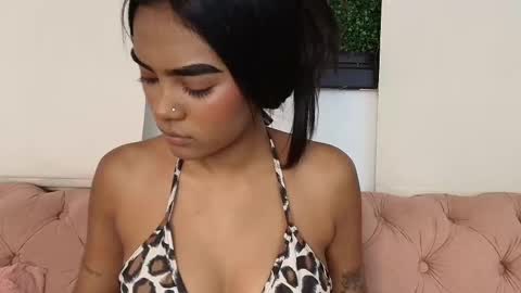 Juli online show from November 2025 07:03:03 PM