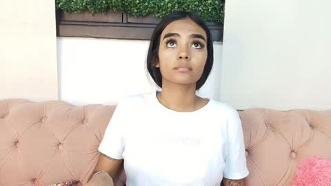 Juli online show from April 2026 07:06:01 PM