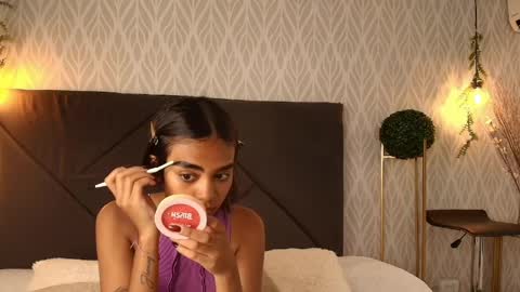 Snapshot of julieta_aguilar chatting on April 2026 07:20:01 PM Juli online show from April 2026 07:20:01 PM