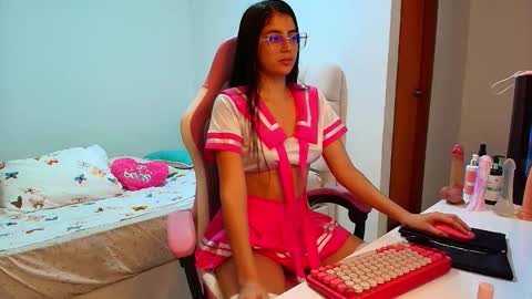 julieta_rose19 online show from November 2025 02:32:02 AM