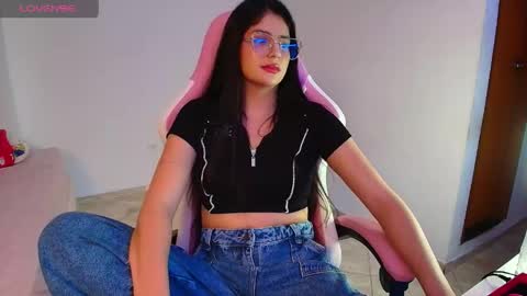 julieta_rose19 online show from April 2026 11:32:02 PM