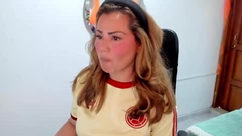 julieta_star69 online show from October 2025 07:33:01 PM