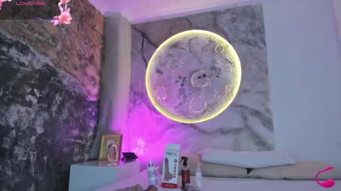 julietakane online show from January 2026 05:43:02 AM