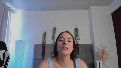 Snapshot of julietasnoow chatting on April 2026 04:26:01 PM Julieta Snow online show from April 2026 04:26:01 PM