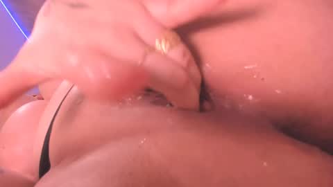 Julieta Vargas online show from December 2024 05:43:01 PM