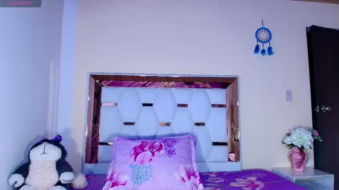 julieth rossi online show from March 2025 04:34:02 AM